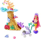 Barbie - Barbie Sirene Playset con bambola Chelsea Sirena, 4 cuccioli, area giochi con barriera corallina, passeggino e accessori, Giocattolo ...
