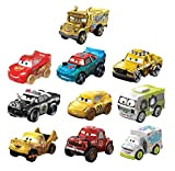 Disney Cars Mini, Assortimento con 10 Macchinine, i Modelli possono Variare, Giocattolo per Bambini 3+ Anni, GKG09