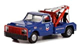 Greenlight 46100-A Dually Drivers Series 10 - 1969 Chevy C-30 Dually Wrecker - Standard Oil Company Roadside Service 24 ore ...