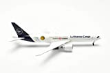 Herpa Lufthansa Cargo Boeing 777F Sustainable Fuel-Powered by DB Schenker-D-ALFG Annyeonghaseyo, Corea, Multicolore, 562799