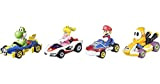 Hot Wheels Mario Kart- ​Confezione di 4 Veicoli con 4 Personaggi alla Guida, Giocattolo per Bambini 3+ Anni, GWB38
