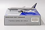 LH4166 Boeing 767-300ER Chile Air Force 985 Scale 1/400