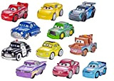 Mattel Disney Cars FBG74, 1 Veicolo Mini Racers in Metallo, 1 Poster, Colori Assortiti