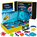 National Geographic Ultimate Ocean Sand - 900 g con stampi a tema e figure per giochi sensoriali multicolori, 37136