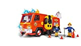 Simba 109251085 Fireman Sam Ultimate Jupiter, camion dei pompieri con 2 figure, luci e suoni, funzione di spruzzo d'acqua, verricello, ...
