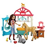 Spirit Maneggio dei Cuccioli di Lucky - Playset con Bambola Lucky e 4 Animali - Area Estraibile per Puledri - ...