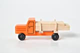 Trasporti l'arancia su autocarro con l'automobile di legno Erzgebirge di legno lungo dei tronchi 7,5cm NUOVO