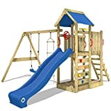 WICKEY Parco giochi in legno MultiFlyer Giochi da giardino con altalena e scivolo blu, Torre d'arrampicata da esterno con sabbiera ...